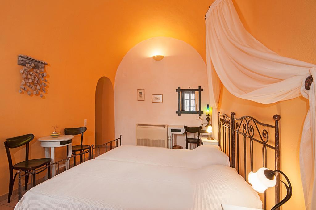 Donna'S House Santorini Hotel Pýrgos Buitenkant foto